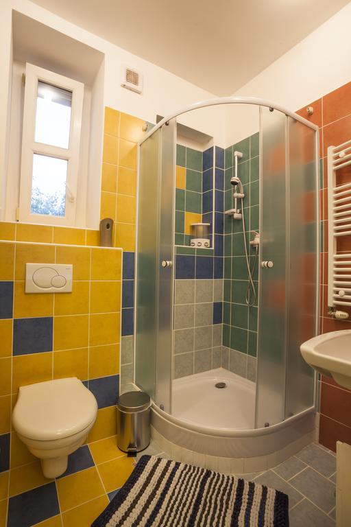 Luxury Air-Conditioned Rooms In Old Town Bratislava Bagian luar foto