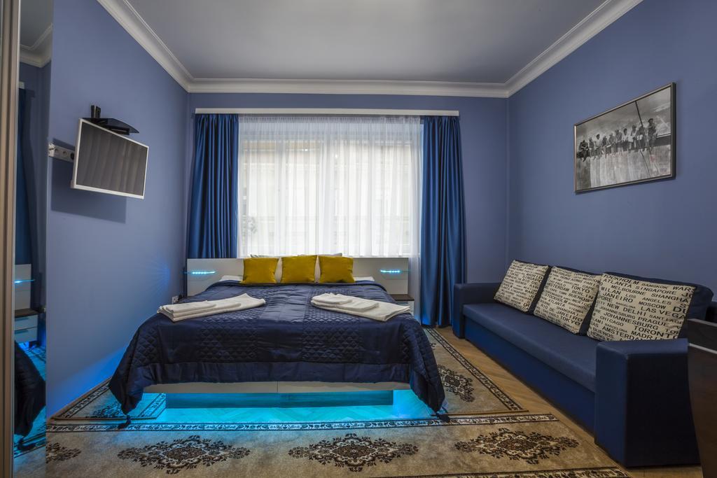 Luxury Air-Conditioned Rooms In Old Town Bratislava Bagian luar foto