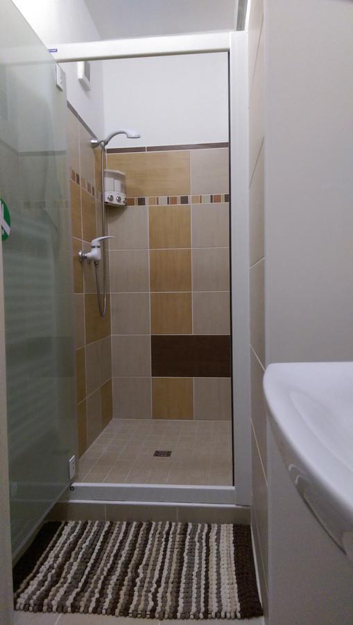 Luxury Air-Conditioned Rooms In Old Town Bratislava Bagian luar foto